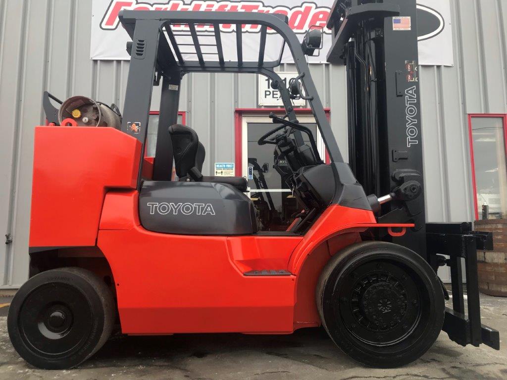 Orange toyota forklift with cushion tires for sale